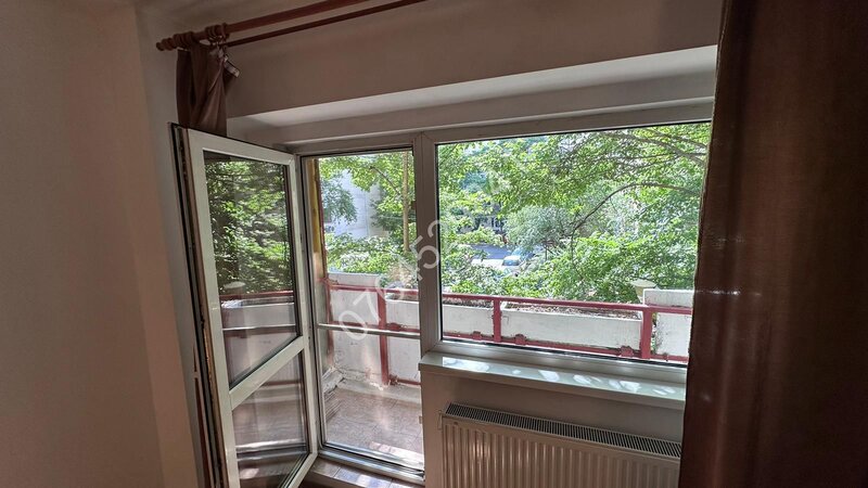 Nerva Traian, str. Anastasie Panu, 8 min. metrou Timpuri Noi, igienizata.